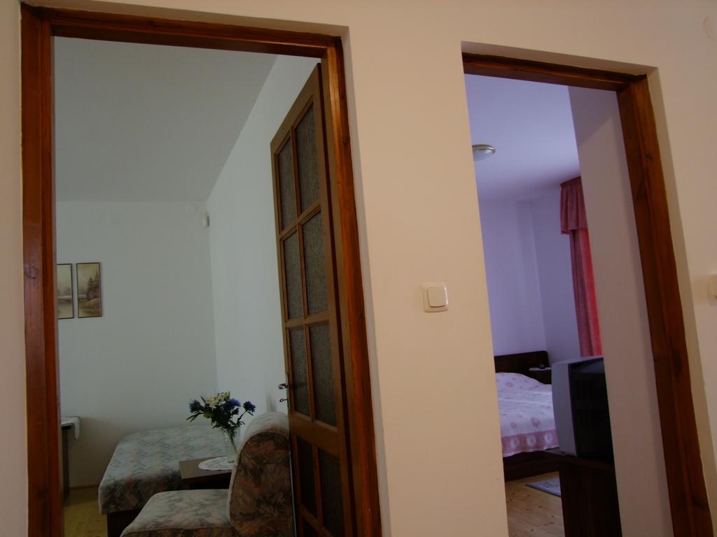 Rajna Apartmanhaz Богач Екстер'єр фото