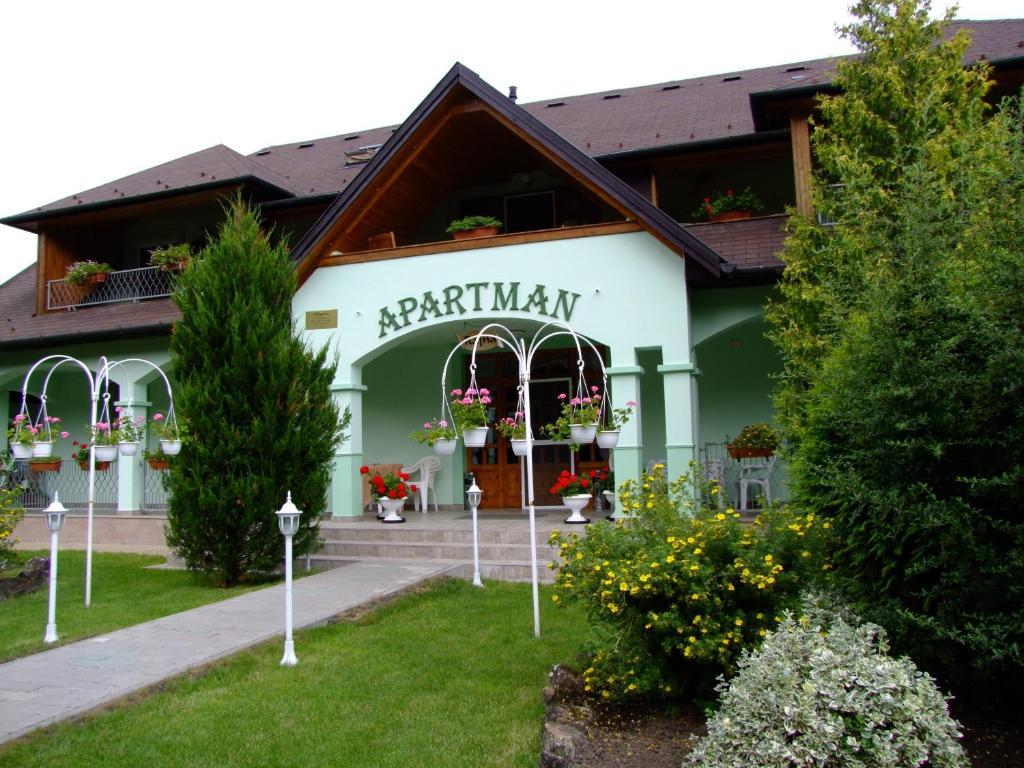 Rajna Apartmanhaz Богач Екстер'єр фото