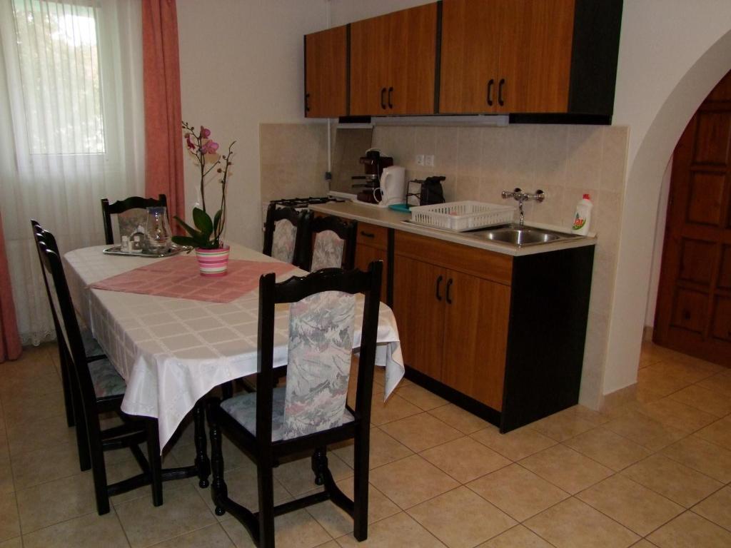 Rajna Apartmanhaz Богач Номер фото